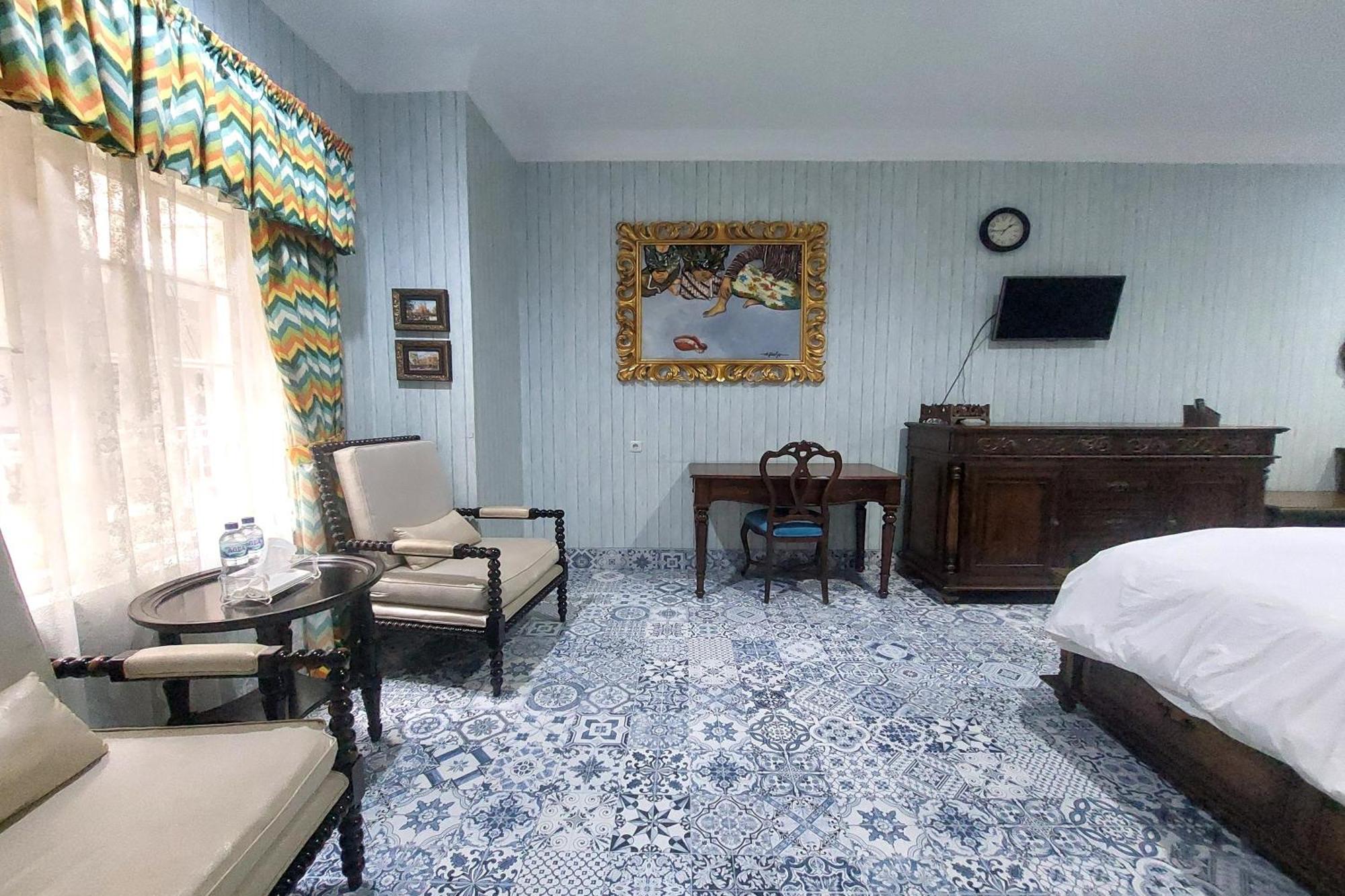 Nonie'S Huis Hotel ميدان المظهر الخارجي الصورة