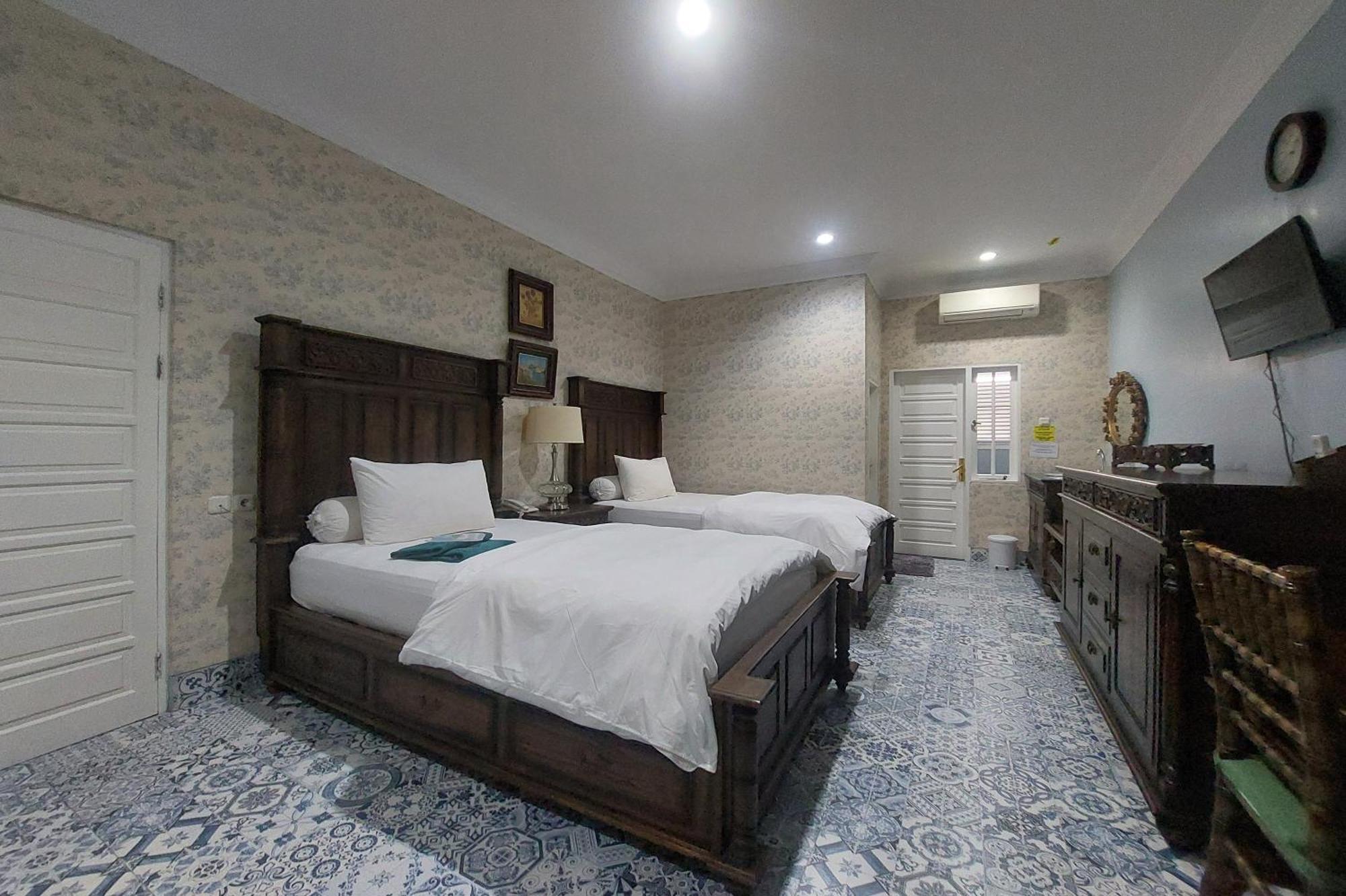 Nonie'S Huis Hotel ميدان المظهر الخارجي الصورة