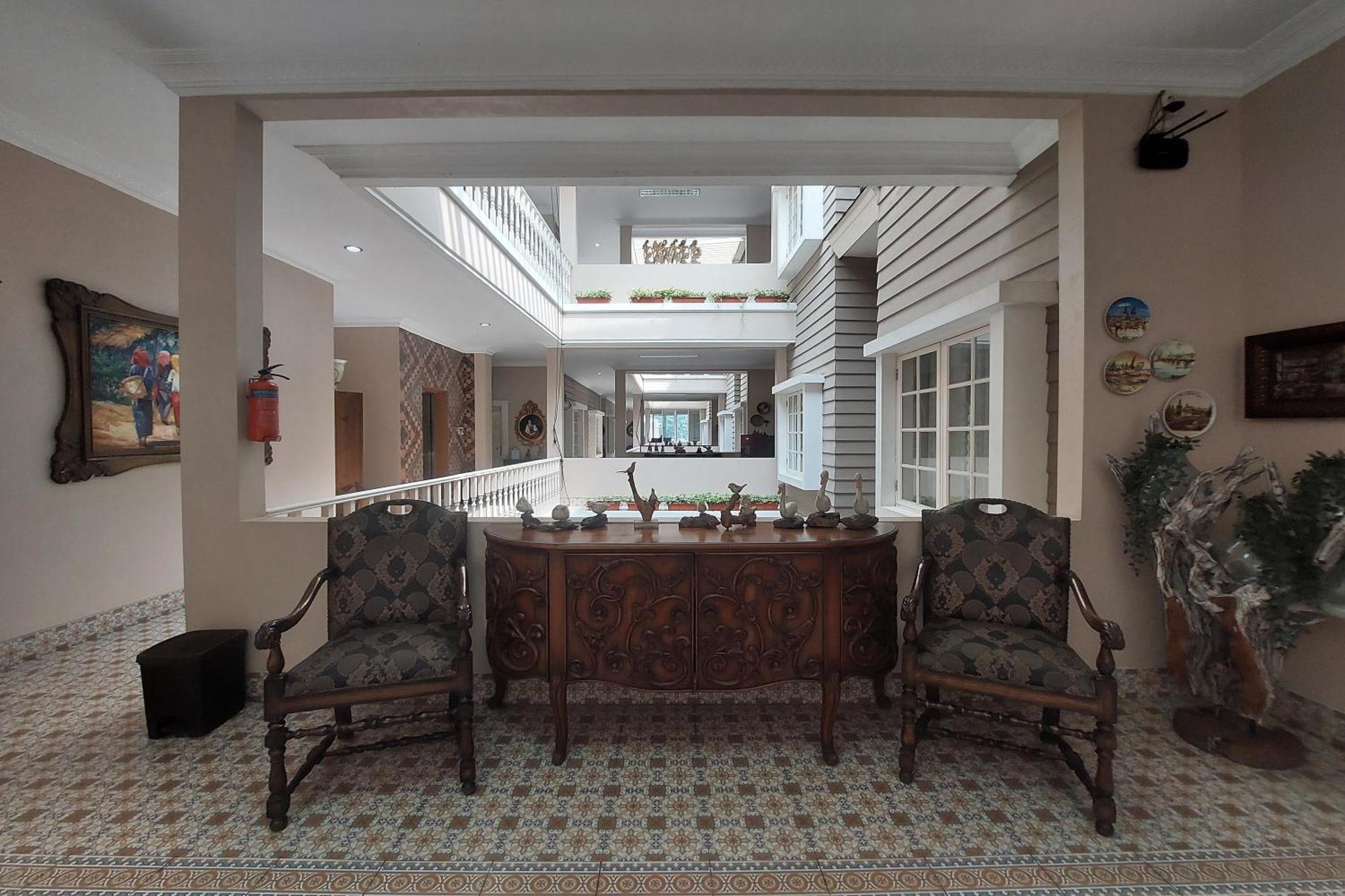 Nonie'S Huis Hotel ميدان المظهر الخارجي الصورة