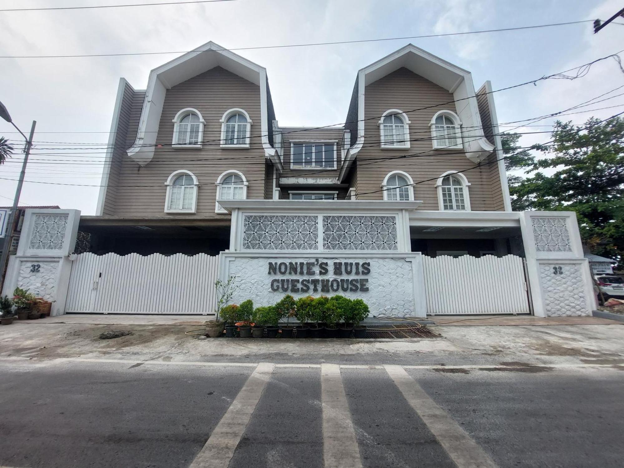 Nonie'S Huis Hotel ميدان المظهر الخارجي الصورة